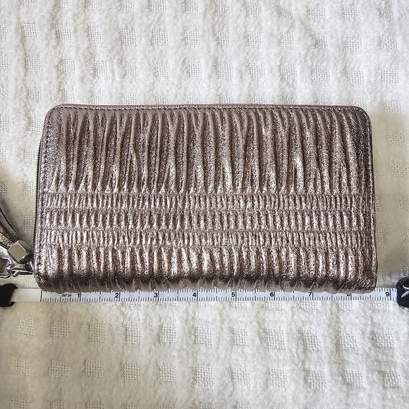 Stella & Dot Gathered Continental Wallet - Picture 7 of 13